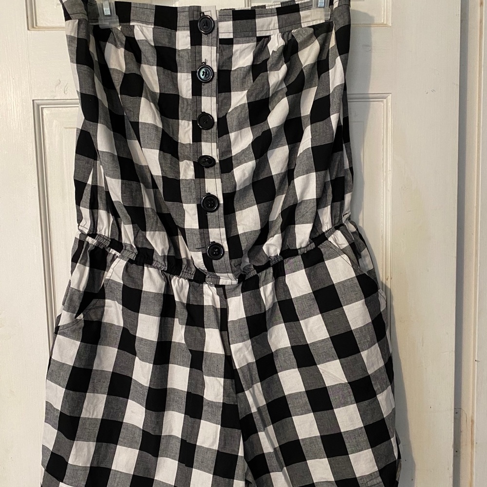 Strapless romper